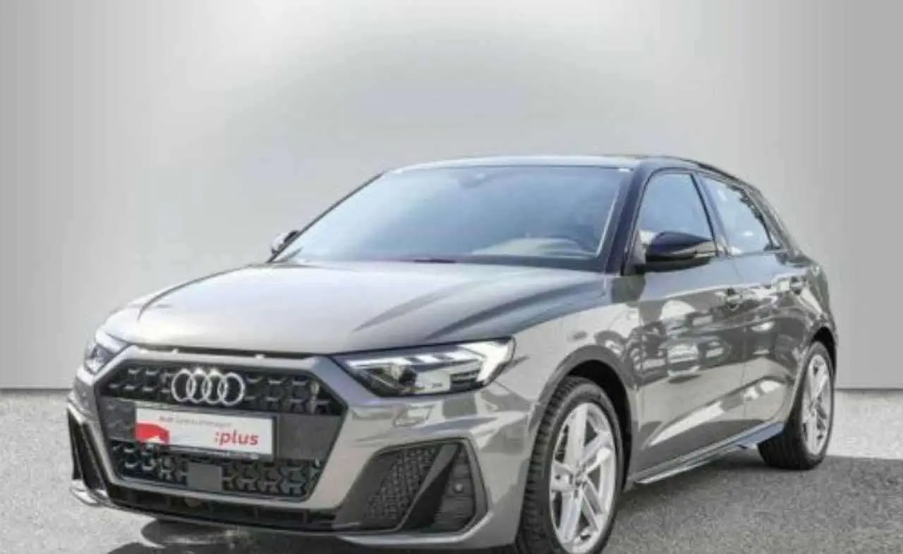 Photo 1 : Audi A1 2018 Petrol