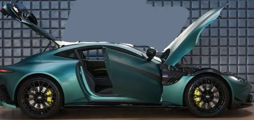 Photo 1 : Aston Martin Vantage 2022 Petrol