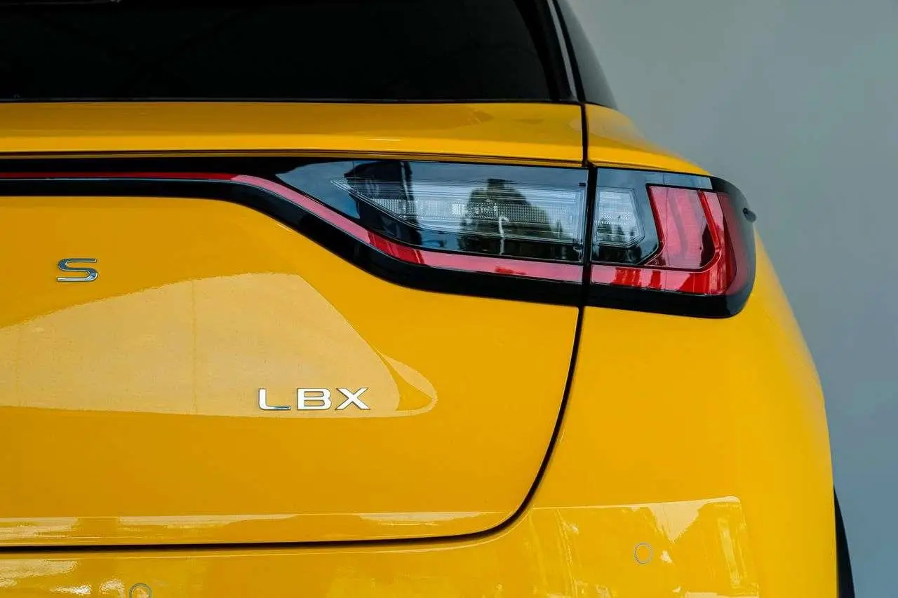 Photo 1 : Lexus Lbx 2024 Hybride