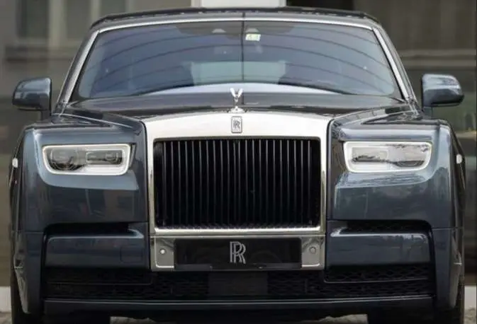 Photo 1 : Rolls-royce Phantom 2021 Petrol