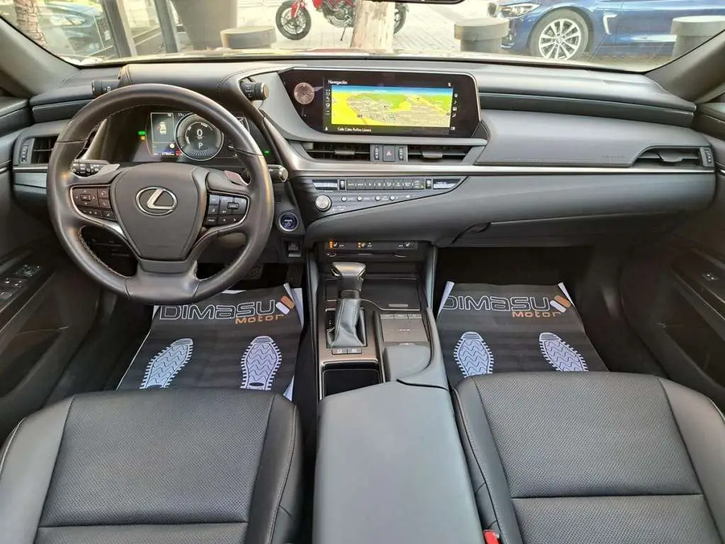 Photo 1 : Lexus Es 2021 Hybride