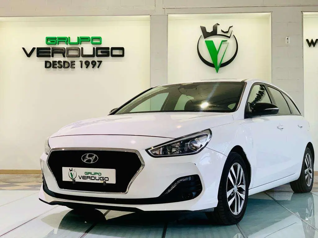 Photo 1 : Hyundai I30 2019 Petrol