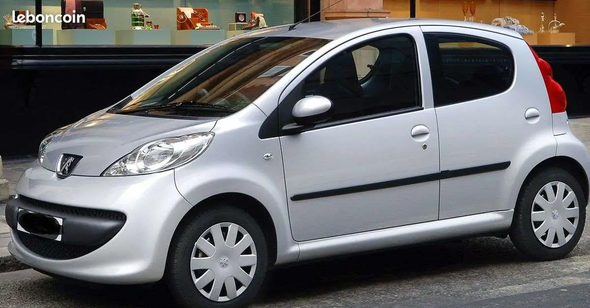 Used Peugeot 107 ad : Year 2008, 116400 km