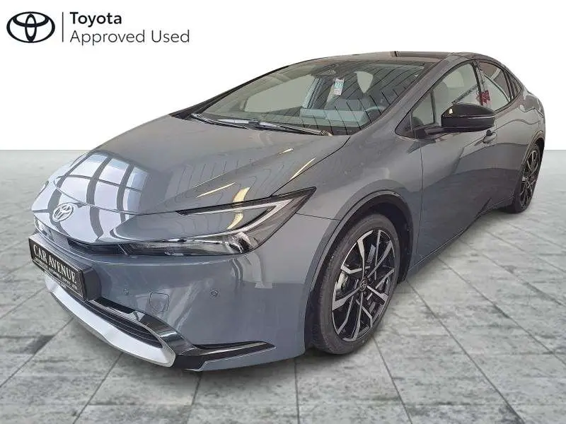 Photo 1 : Toyota Prius 2024 Hybrid