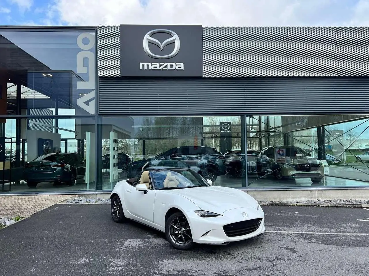 Photo 1 : Mazda Mx-5 2019 Essence