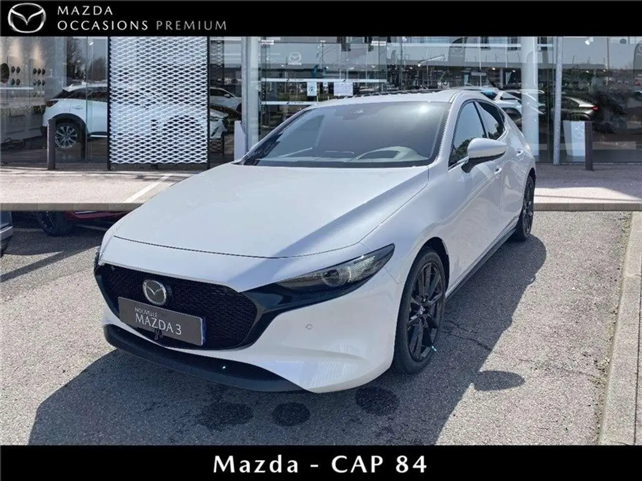 Photo 1 : Mazda 3 2023 Essence