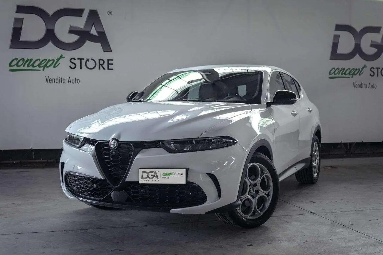Photo 1 : Alfa Romeo Tonale 2023 Hybrid