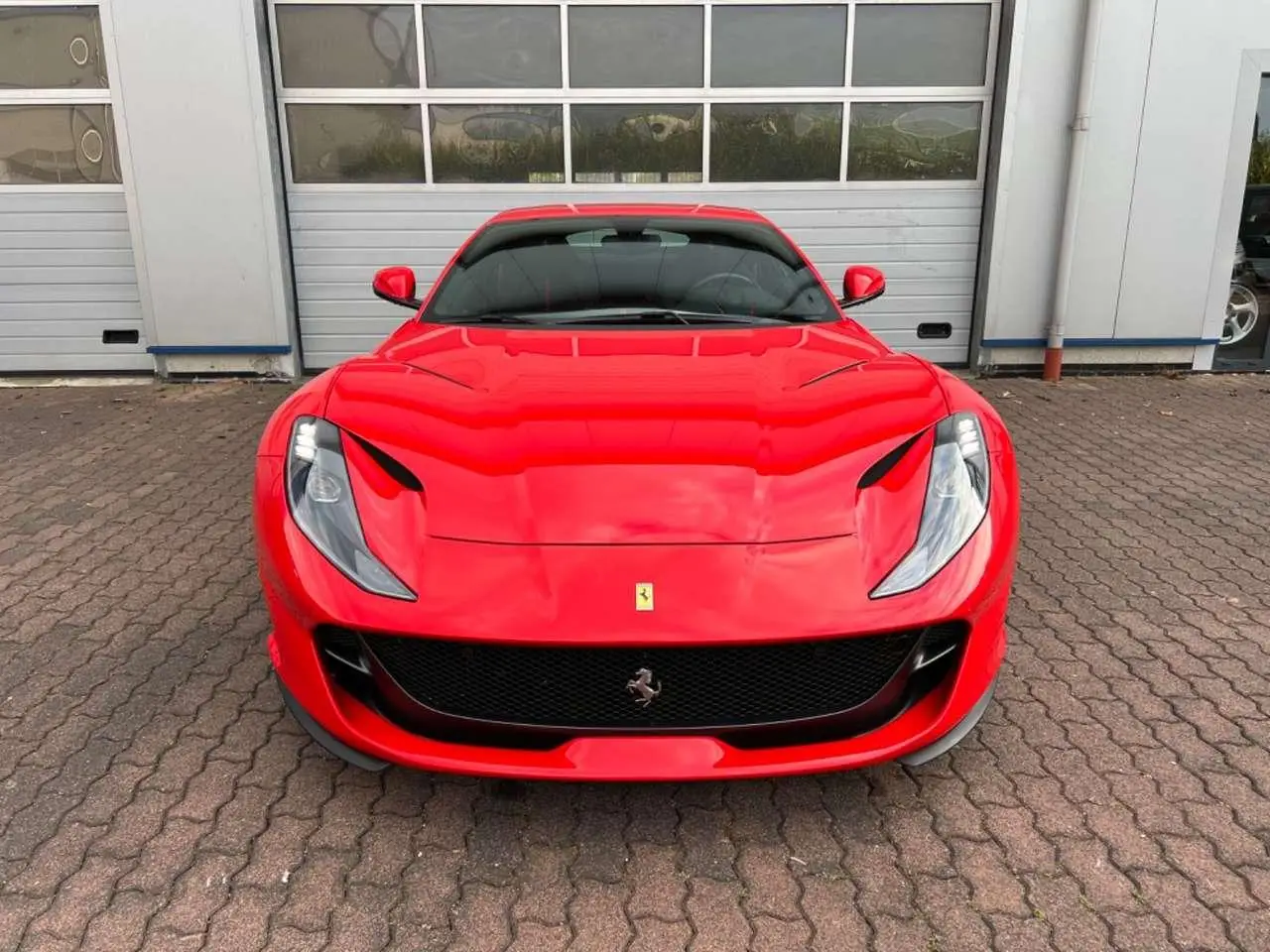 Photo 1 : Ferrari 812 2018 Essence