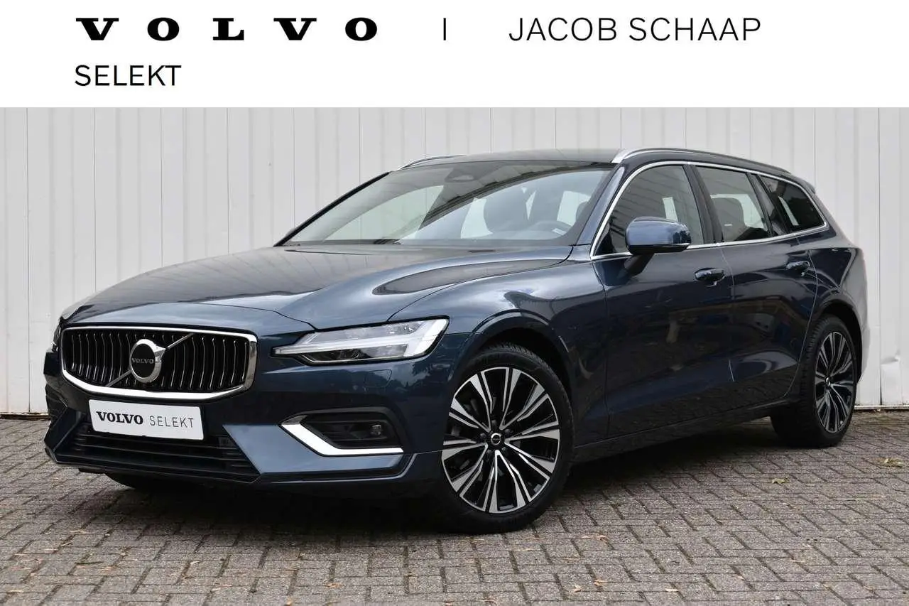 Photo 1 : Volvo V60 2022 Petrol