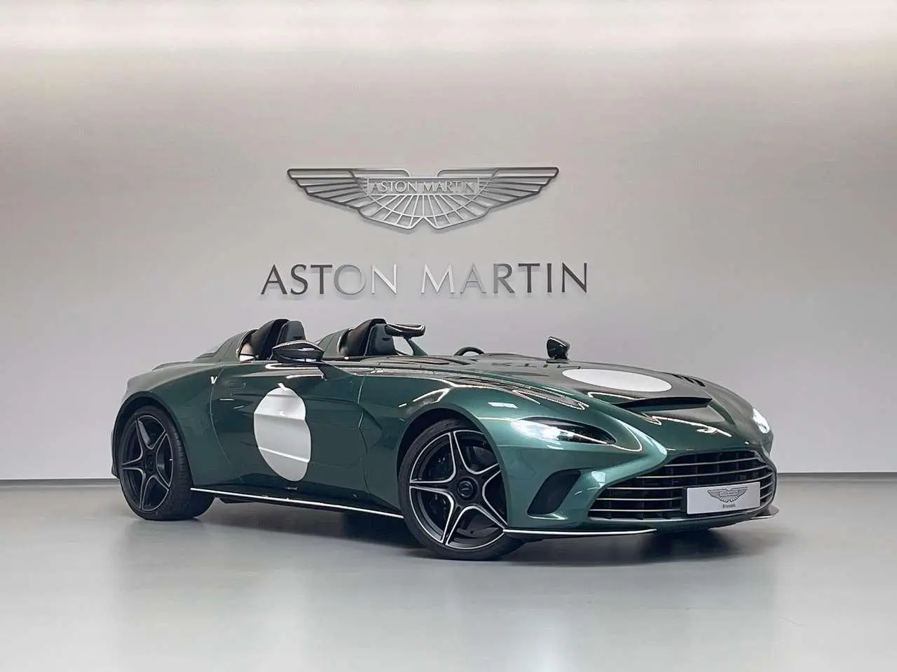 Photo 1 : Aston Martin Vantage 2024 Essence