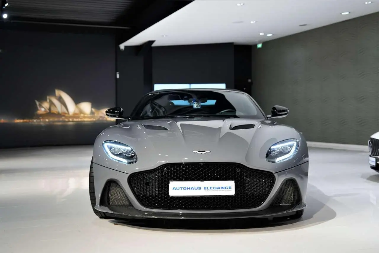 Photo 1 : Aston Martin Dbs 2021 Essence