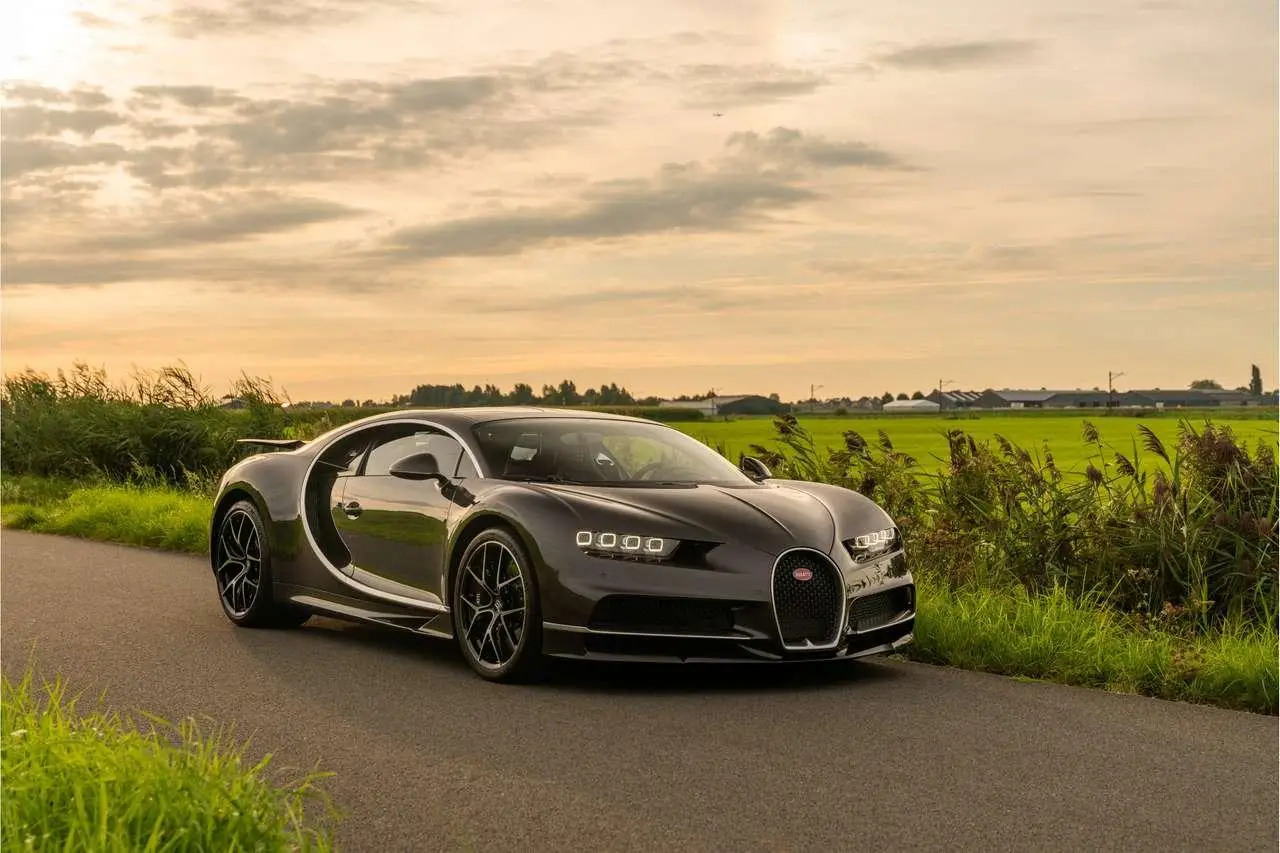 Photo 1 : Bugatti Chiron 2021 Essence