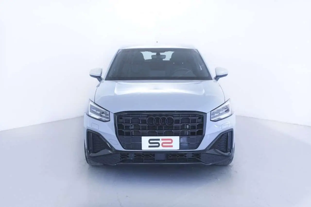 Photo 1 : Audi Q2 2022 Essence