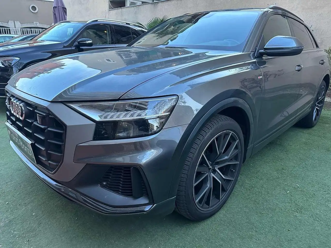 Photo 1 : Audi Q8 2019 Hybride