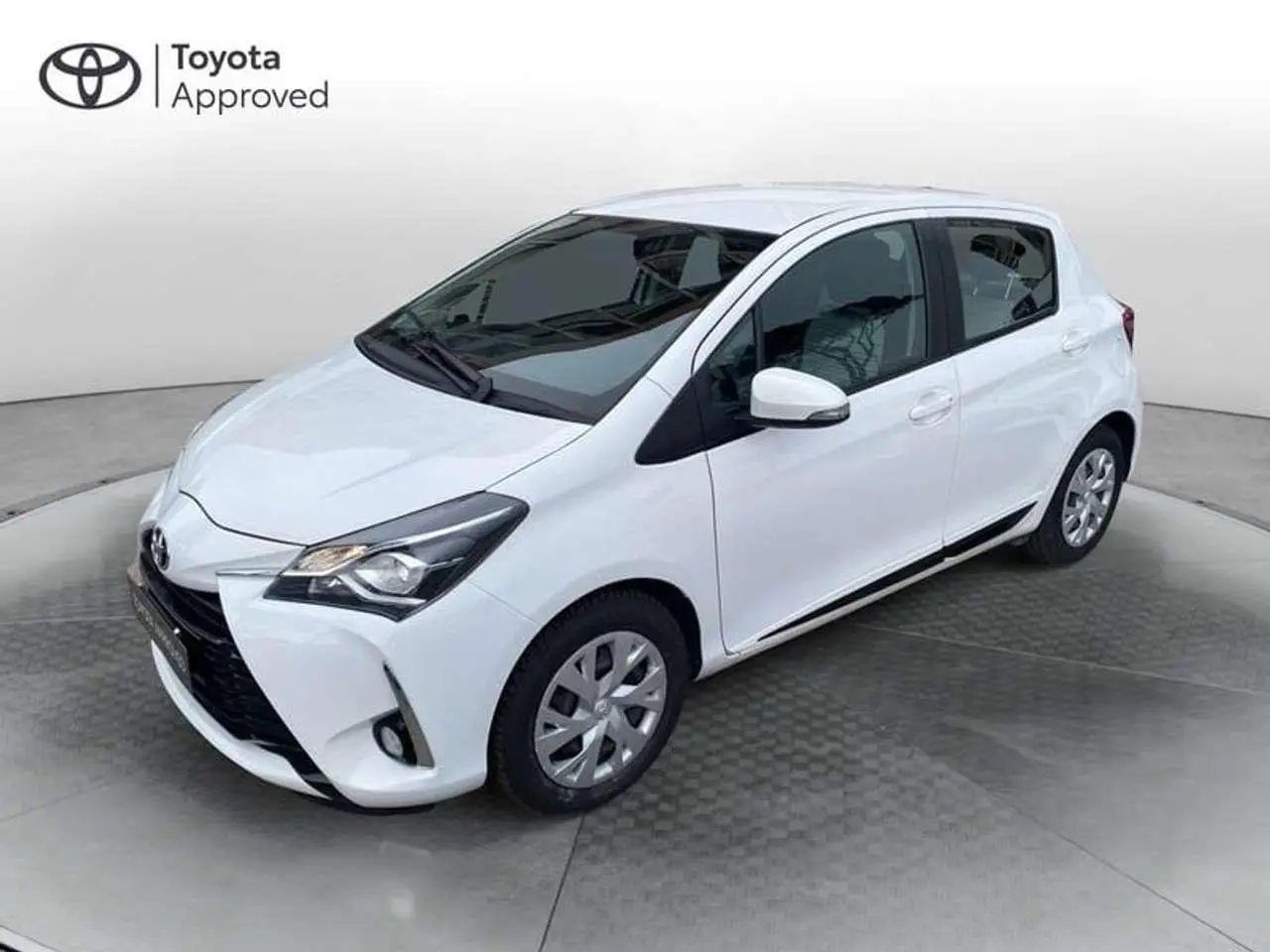 Photo 1 : Toyota Yaris 2019 Petrol