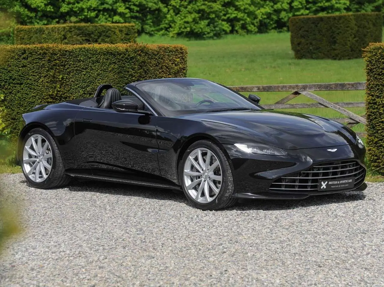 Photo 1 : Aston Martin Vantage 2021 Petrol