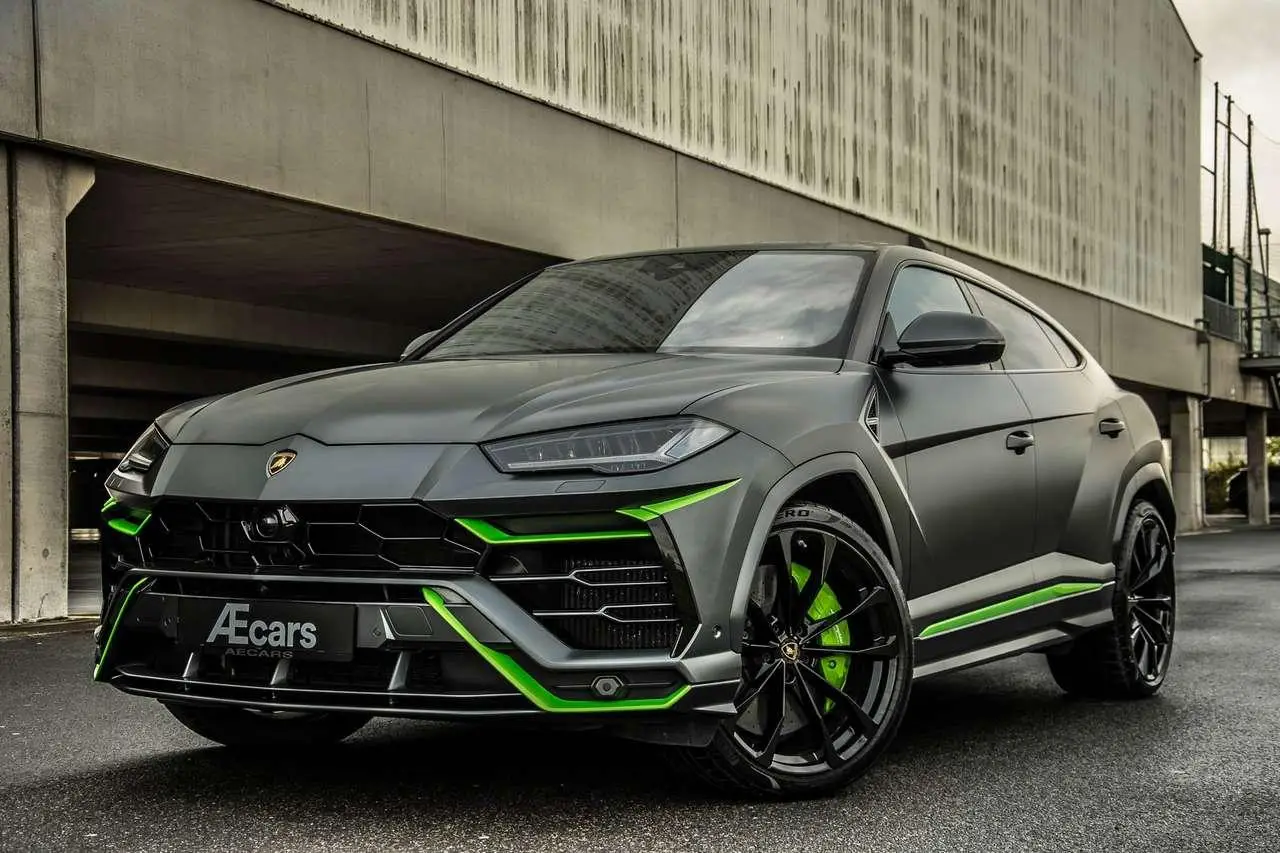 Photo 1 : Lamborghini Urus 2019 Essence