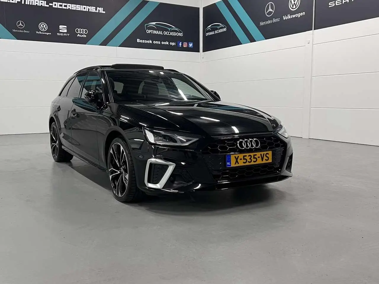 Photo 1 : Audi A4 2019 Hybrid
