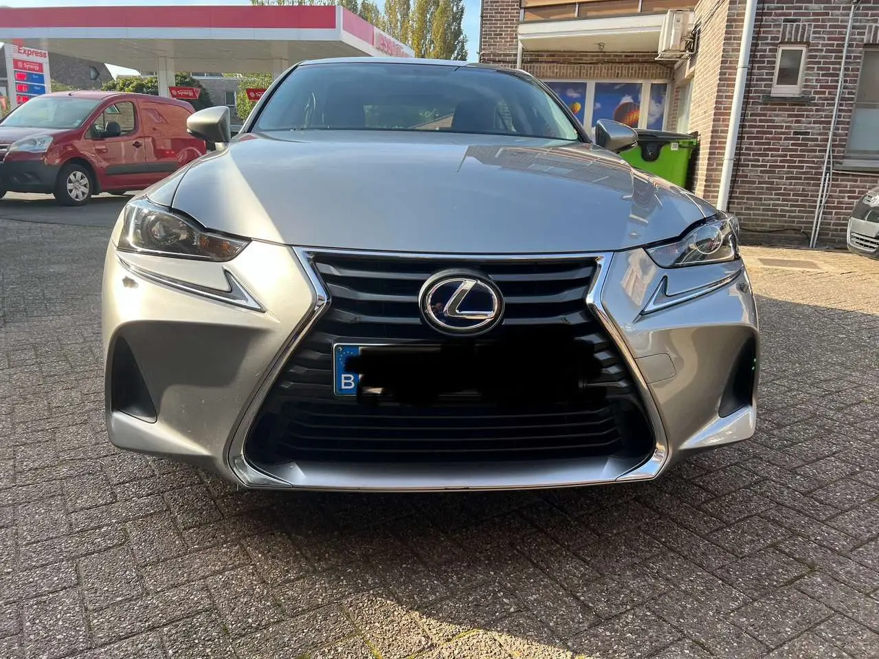 Photo 1 : Lexus Is 2018 Hybride