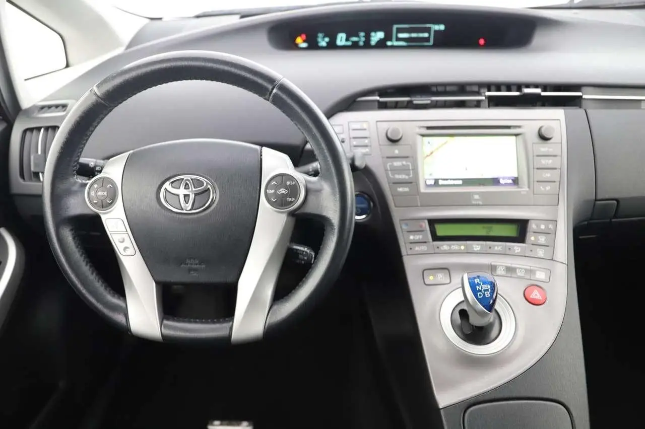 Photo 1 : Toyota Prius 2015 Hybride
