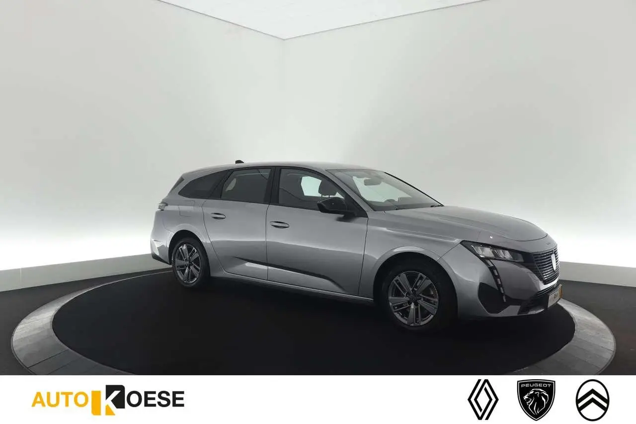 Photo 1 : Peugeot 308 2022 Petrol