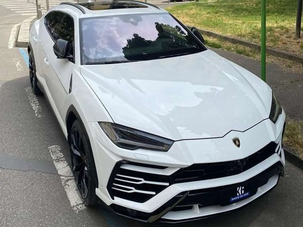 Photo 1 : Lamborghini Urus 2019 Petrol