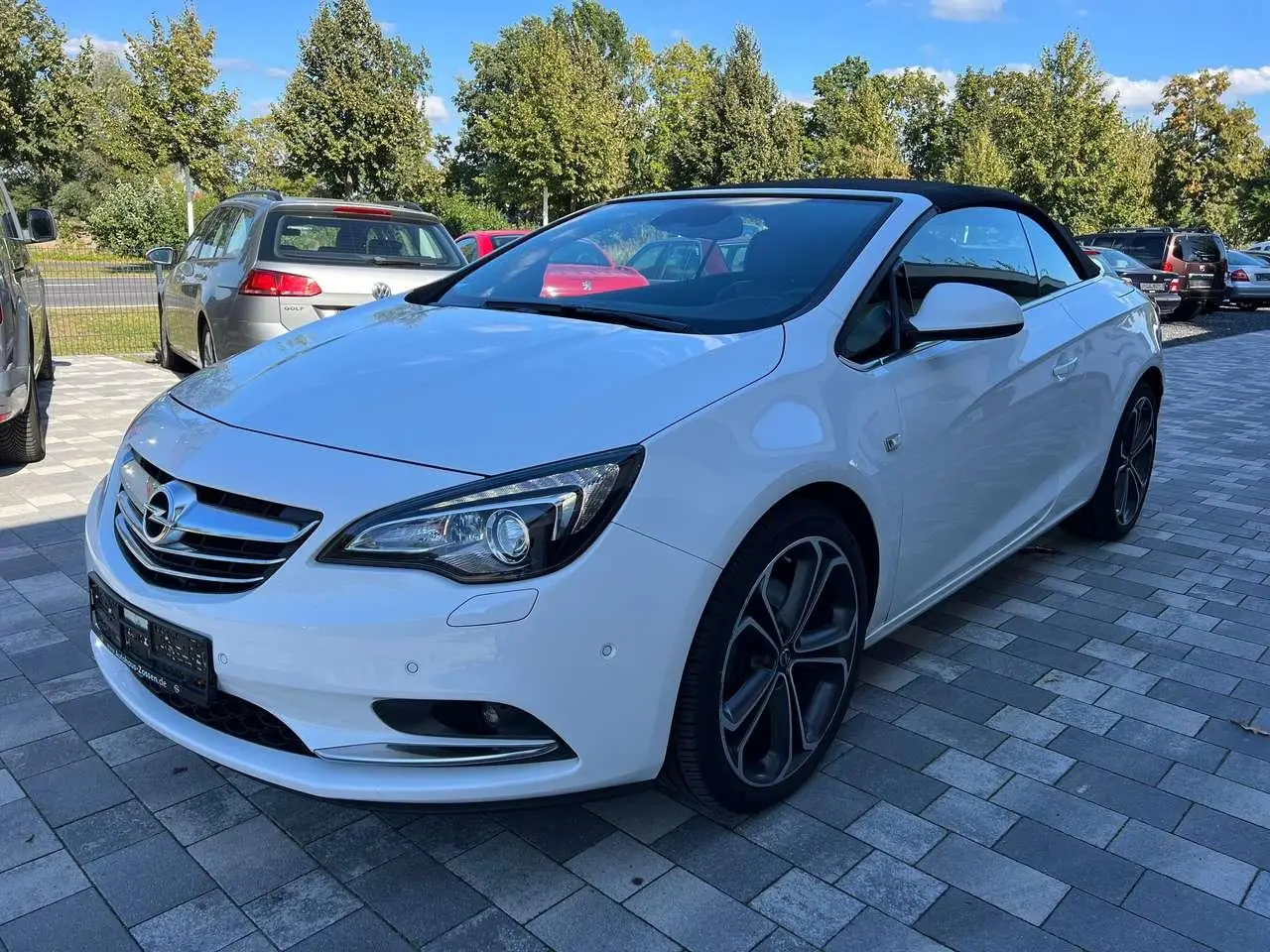 Photo 1 : Opel Cascada 2019 Petrol