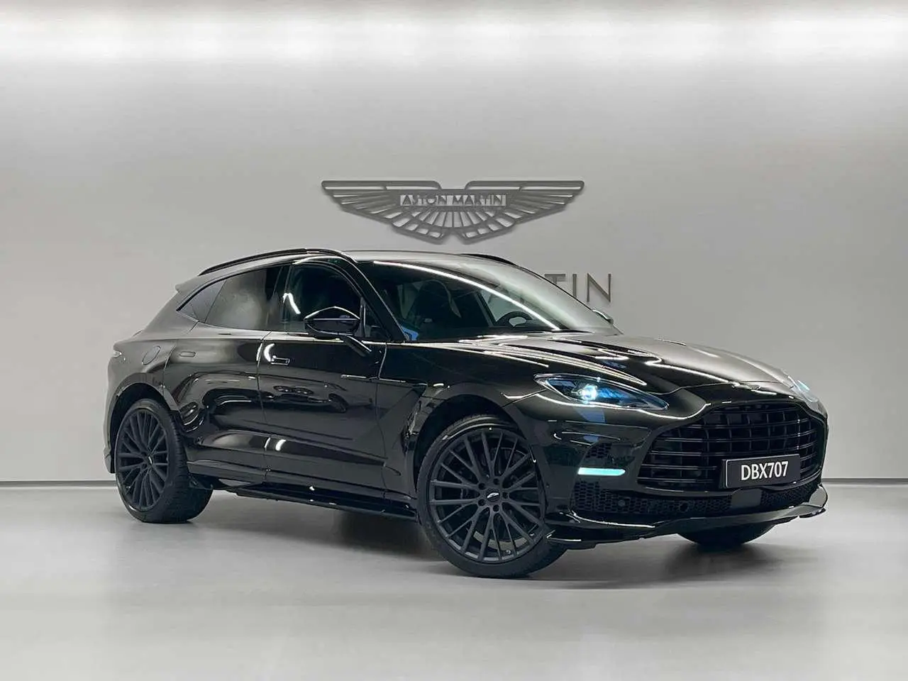 Photo 1 : Aston Martin Dbx 2024 Essence
