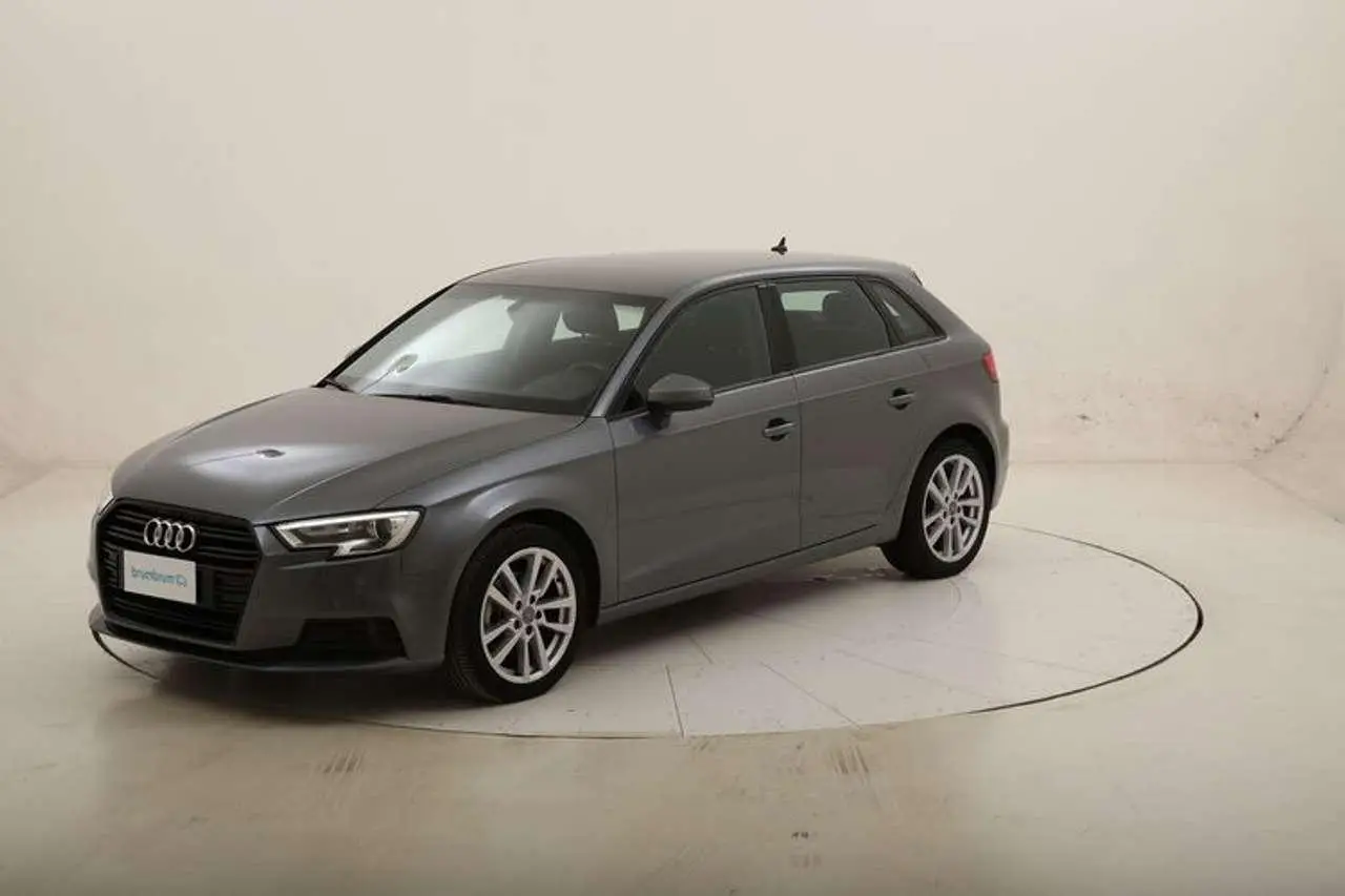 Photo 1 : Audi A3 2019 Others