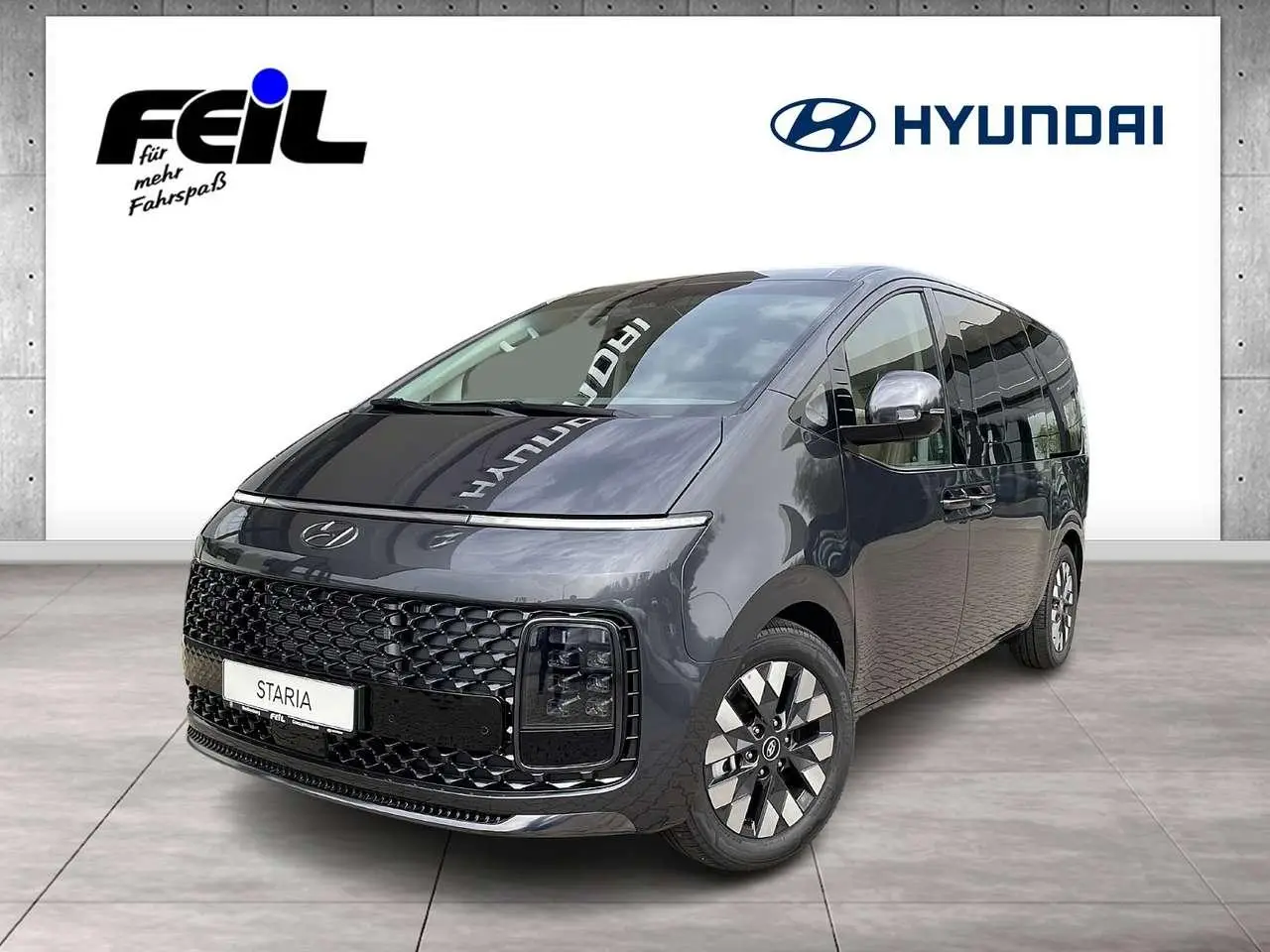 Photo 1 : Hyundai Staria 2024 Diesel