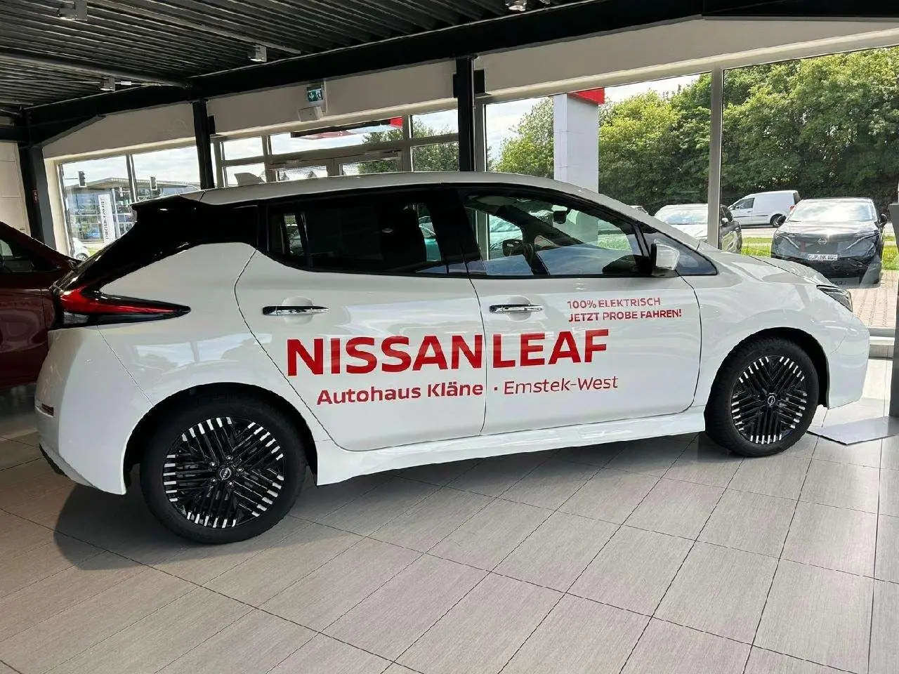 Photo 1 : Nissan Leaf 2024 Electric