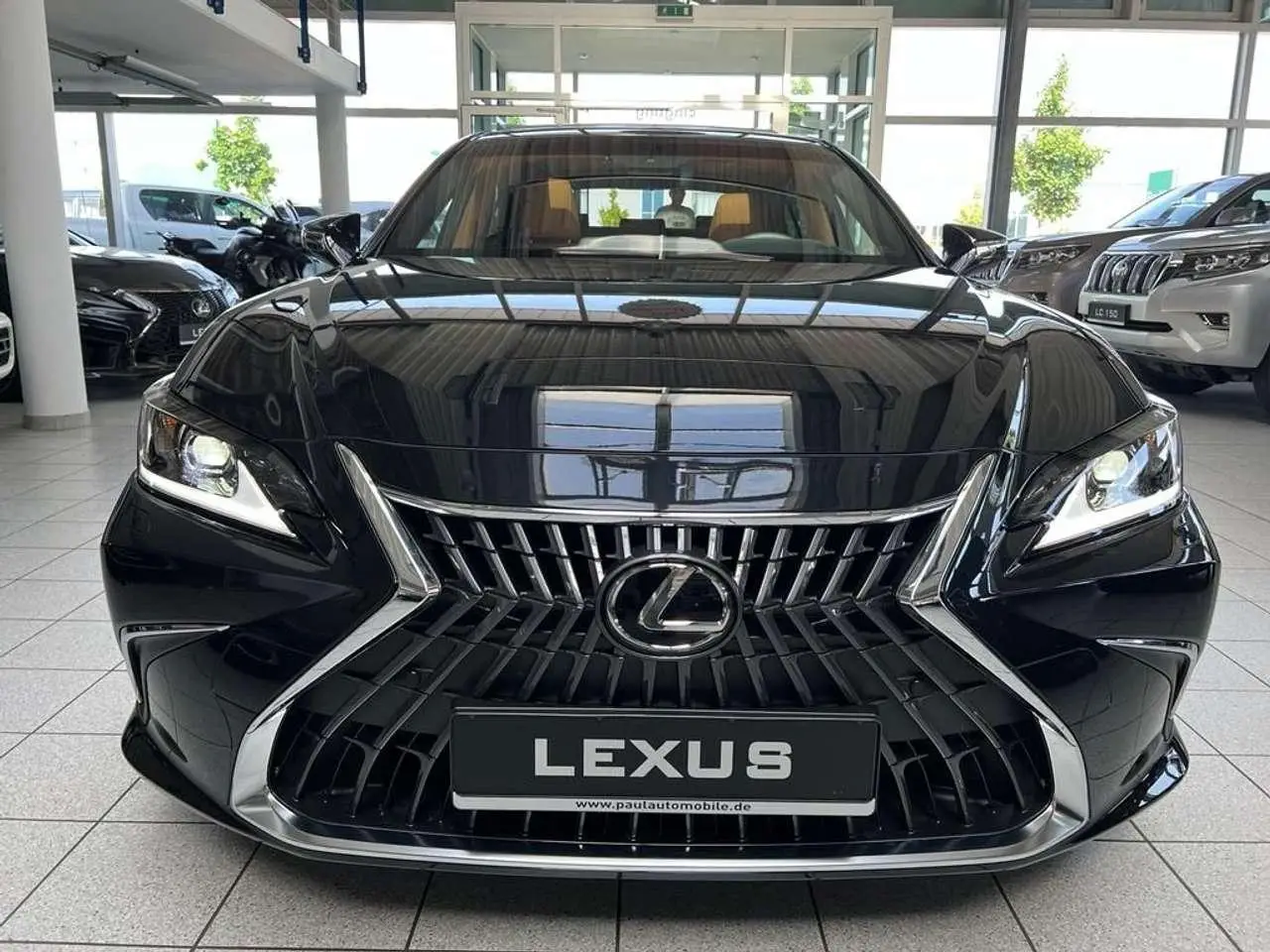 Photo 1 : Lexus Es 2024 Hybrid