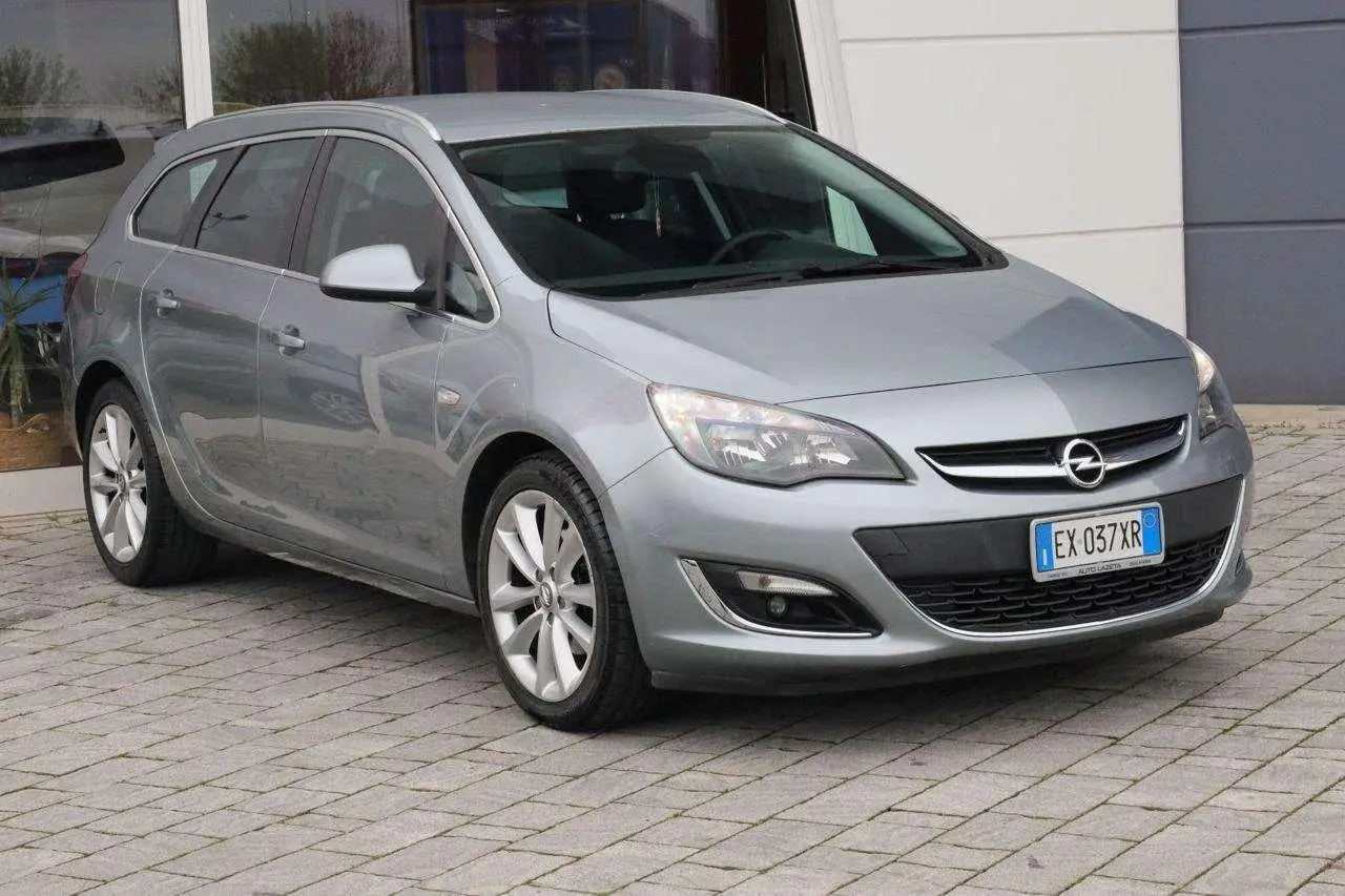 Photo 1 : Opel Astra 2015 Diesel