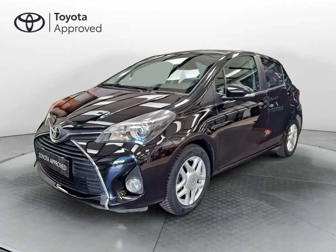 Photo 1 : Toyota Yaris 2015 Diesel
