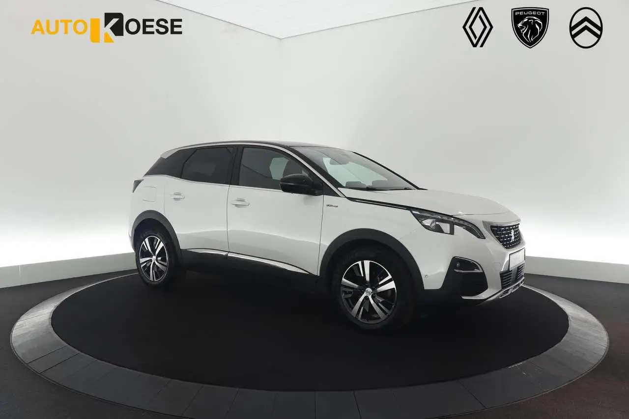 Photo 1 : Peugeot 3008 2021 Essence