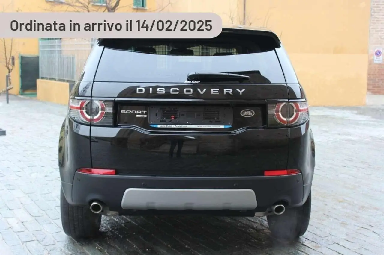 Photo 1 : Land Rover Discovery 2024 Hybrid