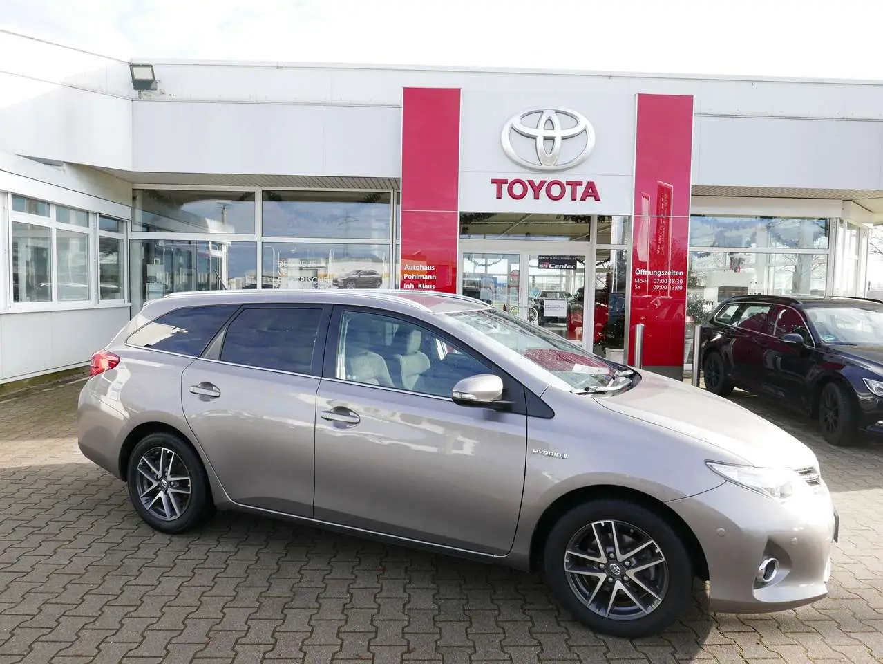 Photo 1 : Toyota Auris 2015 Hybride