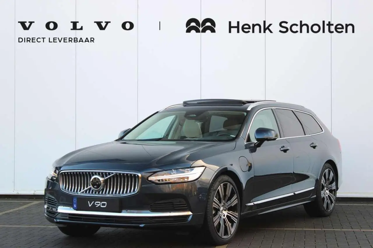Photo 1 : Volvo V90 2024 Hybride