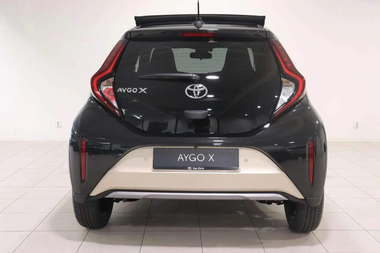 Photo 1 : Toyota Aygo X 2024 Essence