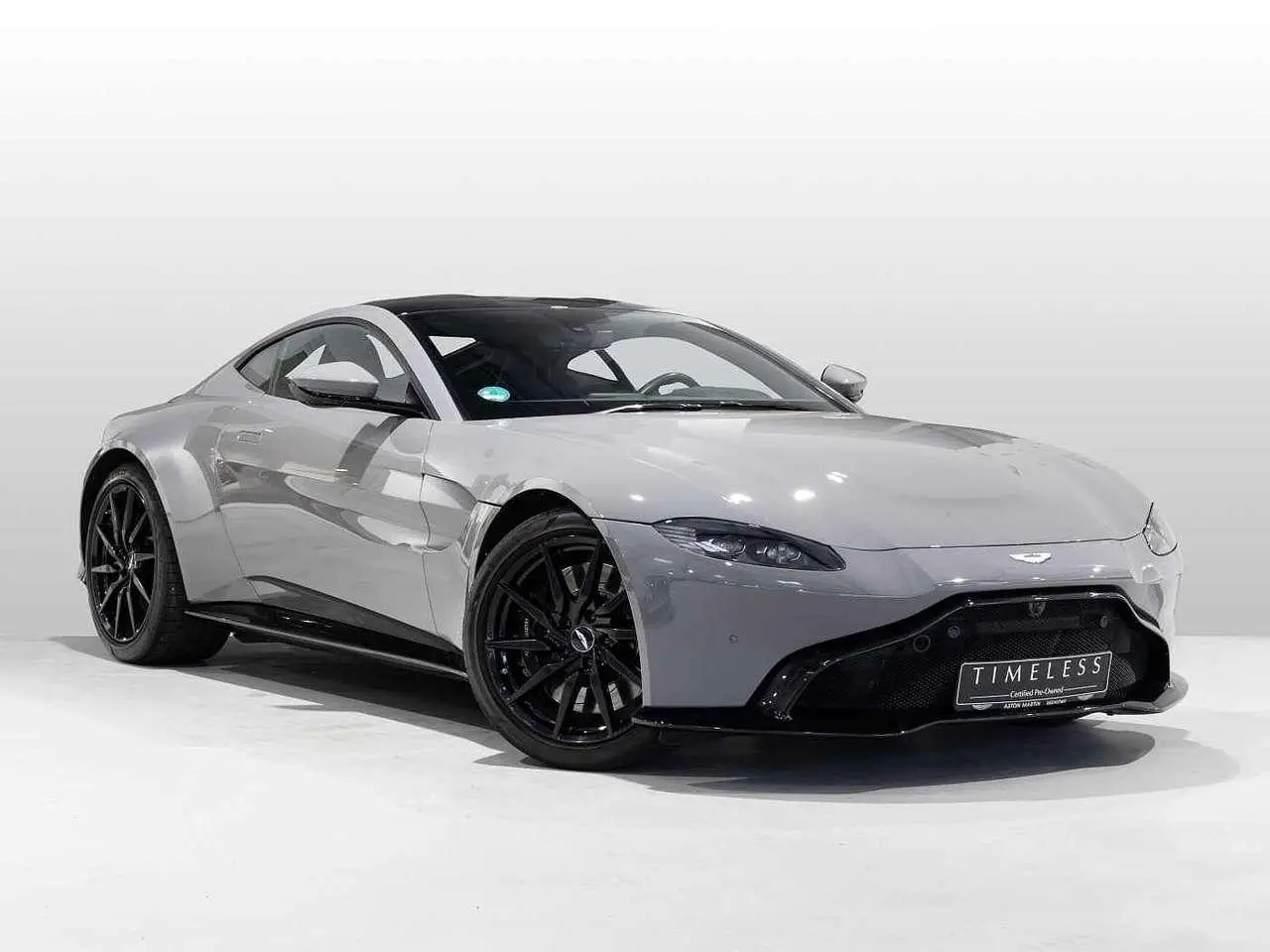 Photo 1 : Aston Martin V8 2019 Petrol