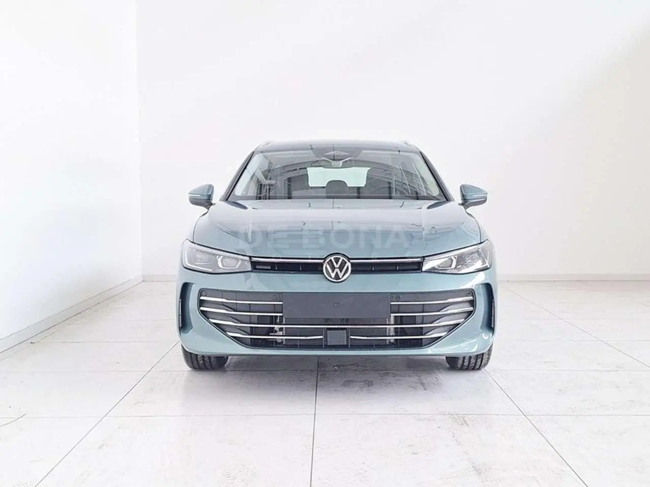 Photo 1 : Volkswagen Passat 2024 Hybrid
