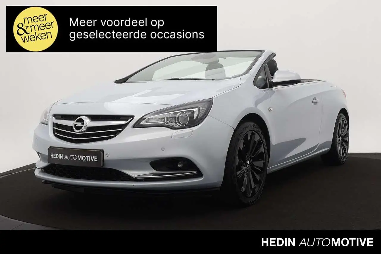 Photo 1 : Opel Cascada 2014 Essence
