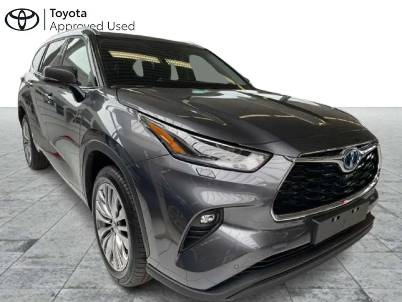 Photo 1 : Toyota Highlander 2024 Petrol