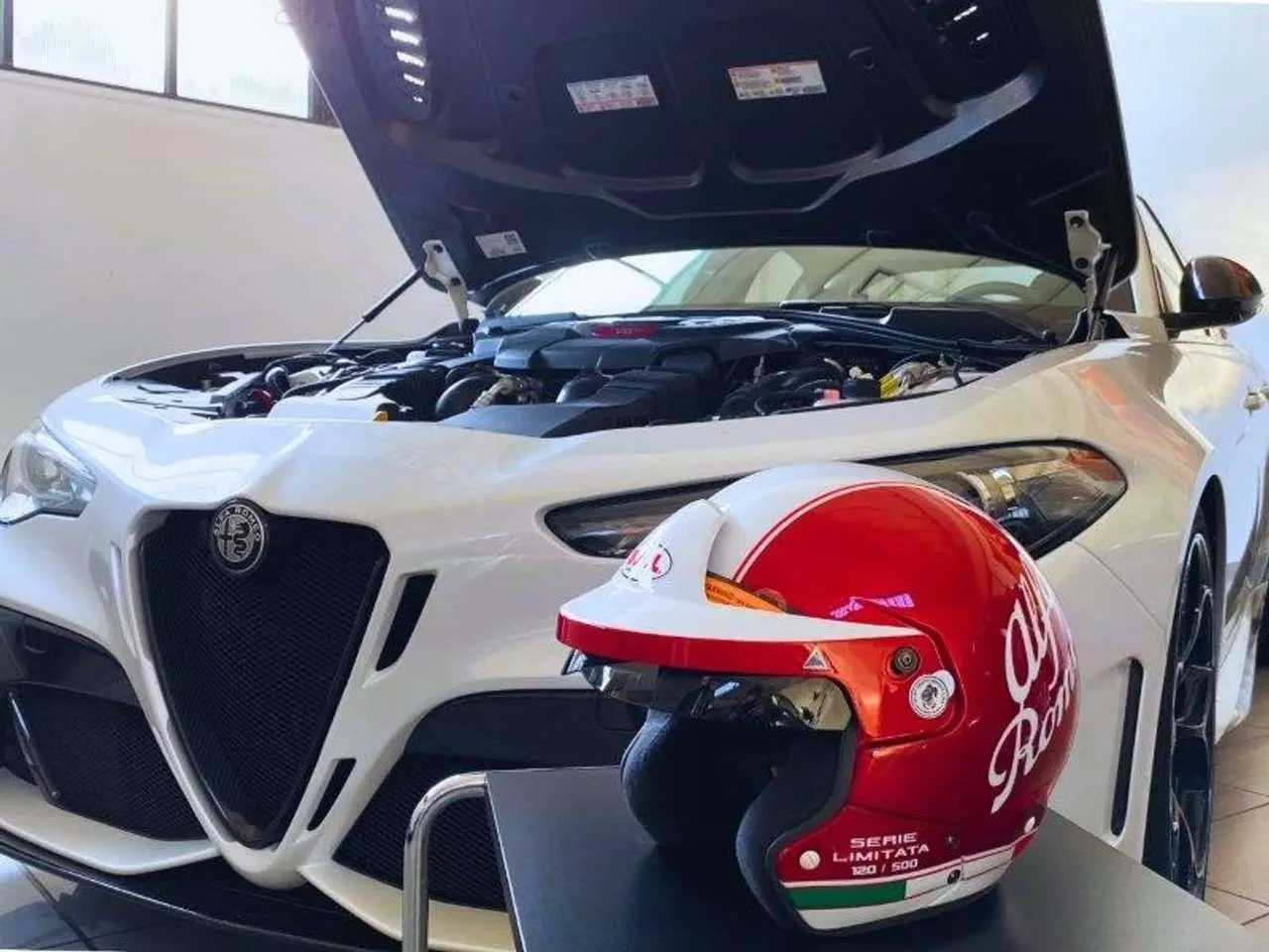 Photo 1 : Alfa Romeo Giulia 2021 Essence