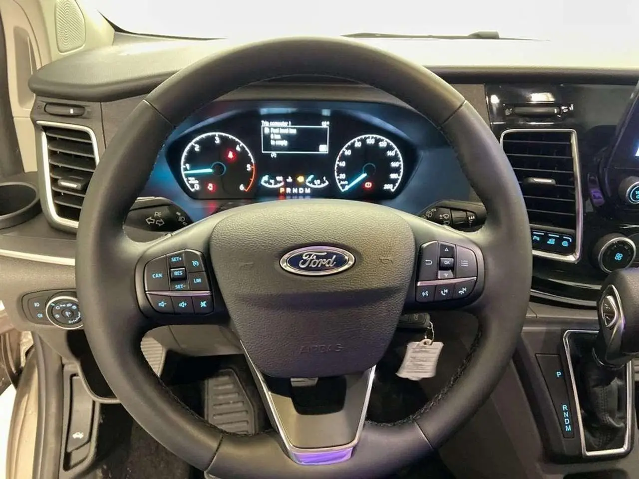 Photo 1 : Ford Tourneo 2023 Diesel