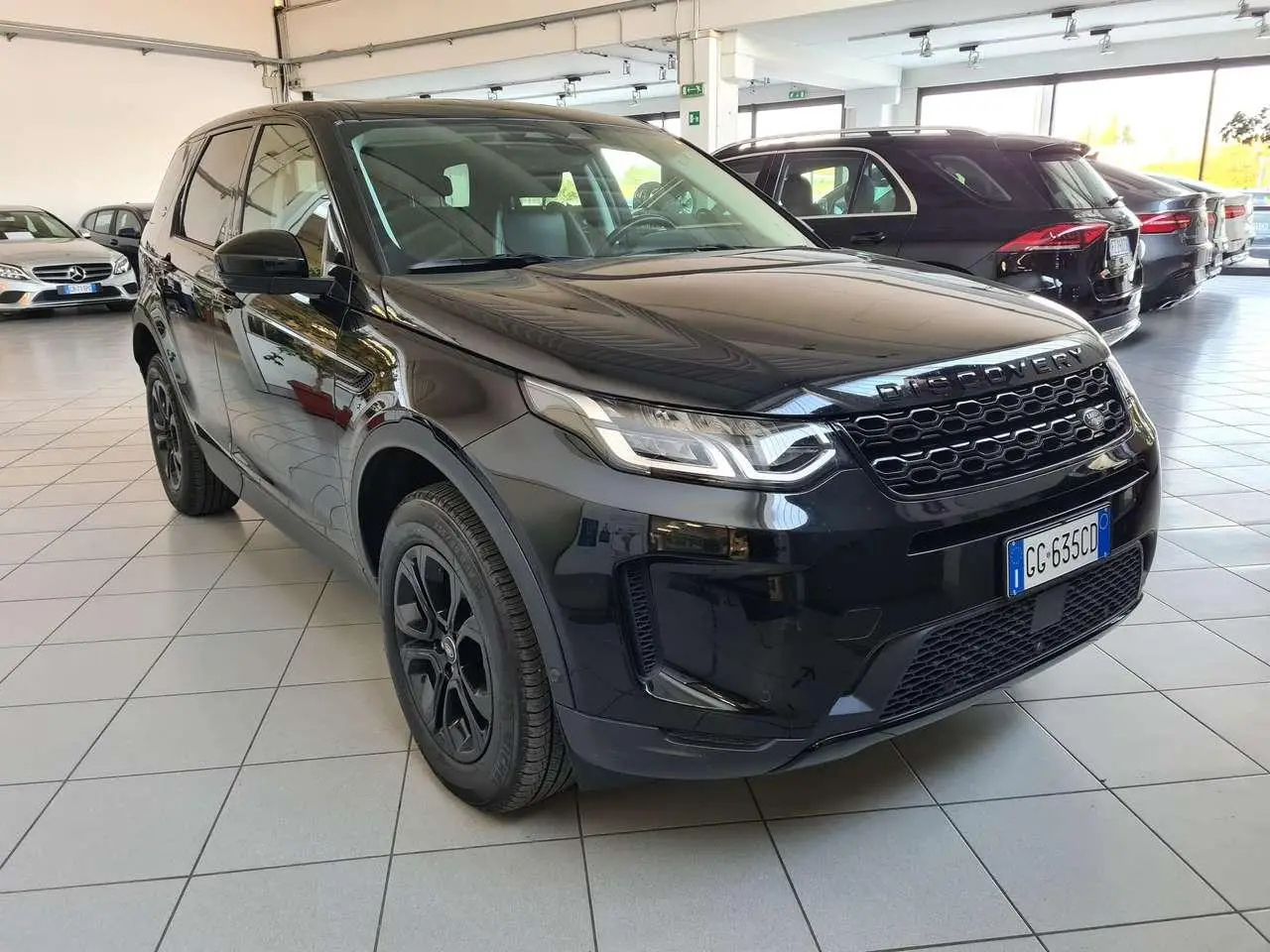 Photo 1 : Land Rover Discovery 2021 Hybrid