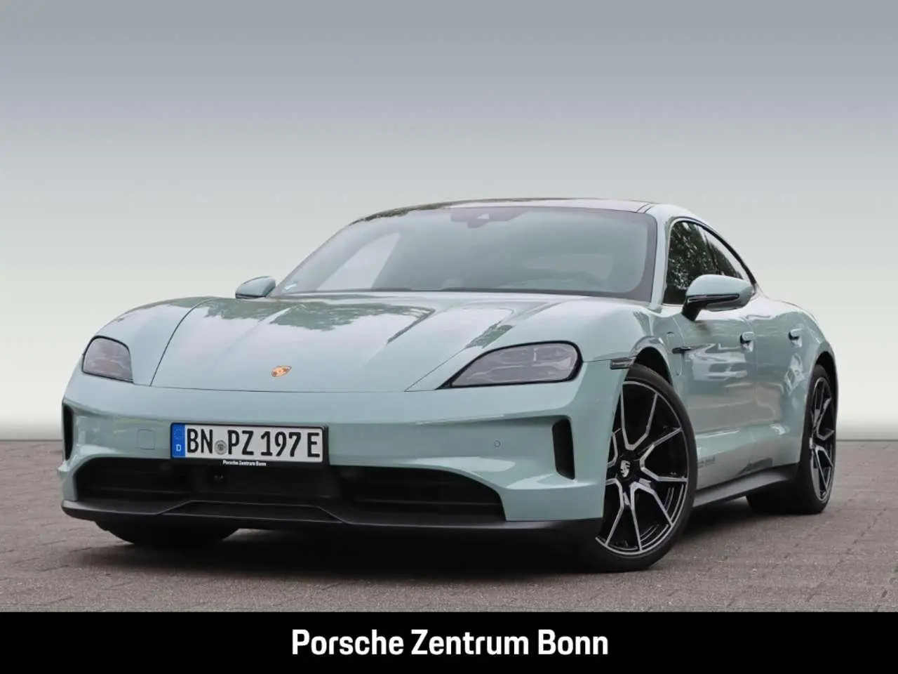 Photo 1 : Porsche Taycan 2024 Électrique