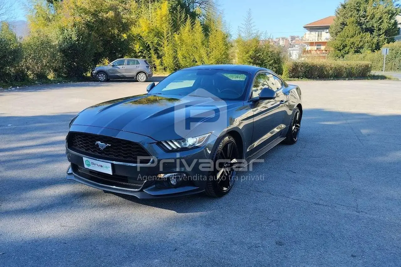 Photo 1 : Ford Mustang 2017 Essence