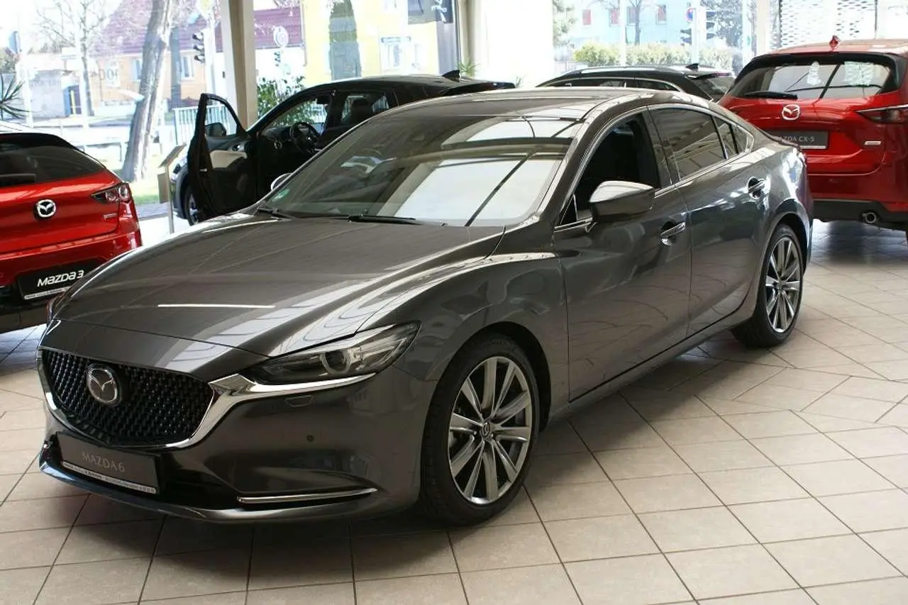 Photo 1 : Mazda 6 2020 Hybrid