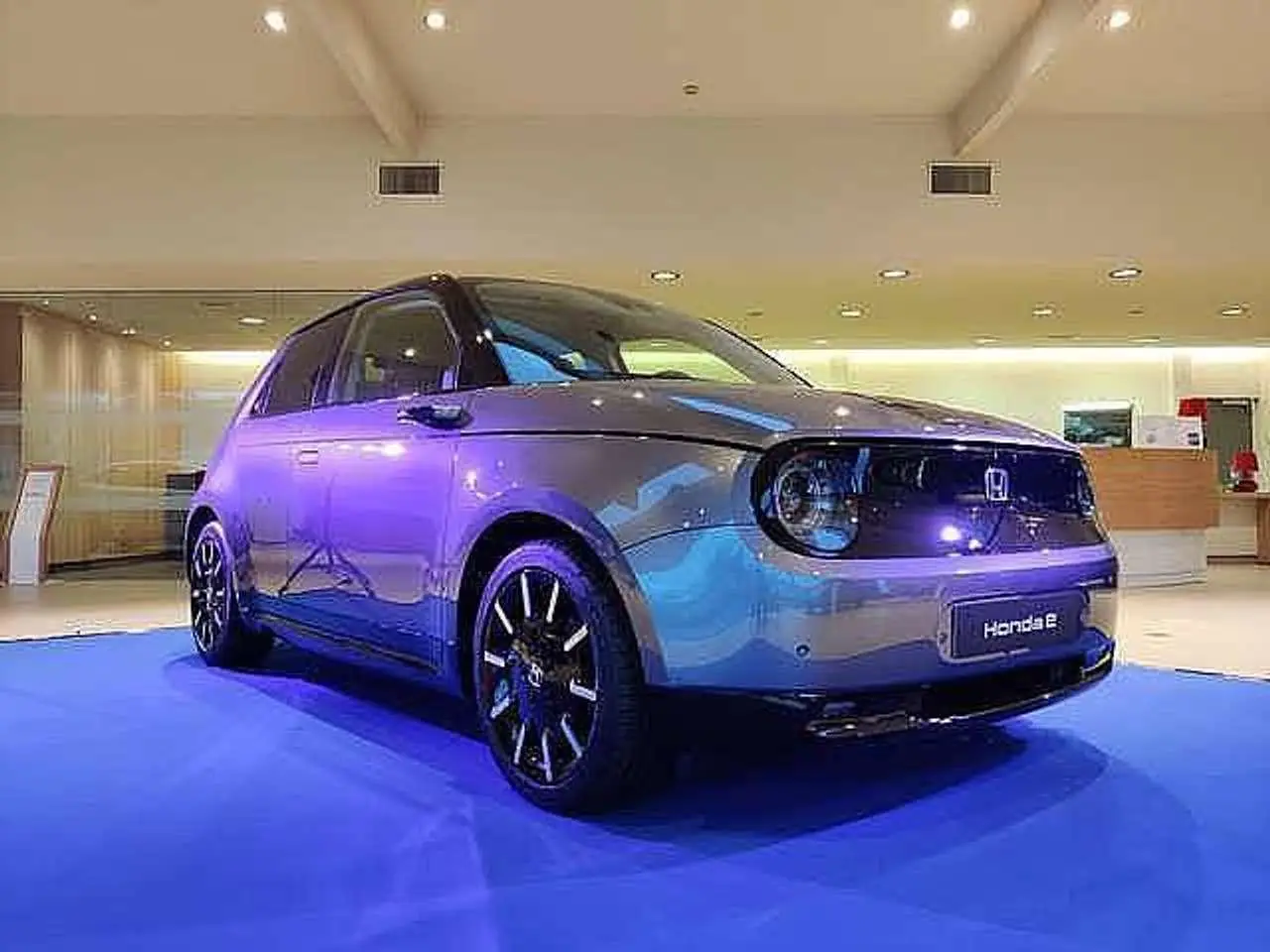 Photo 1 : Honda E 2020 Électrique